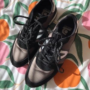 Tretorn black and metallic running shoes